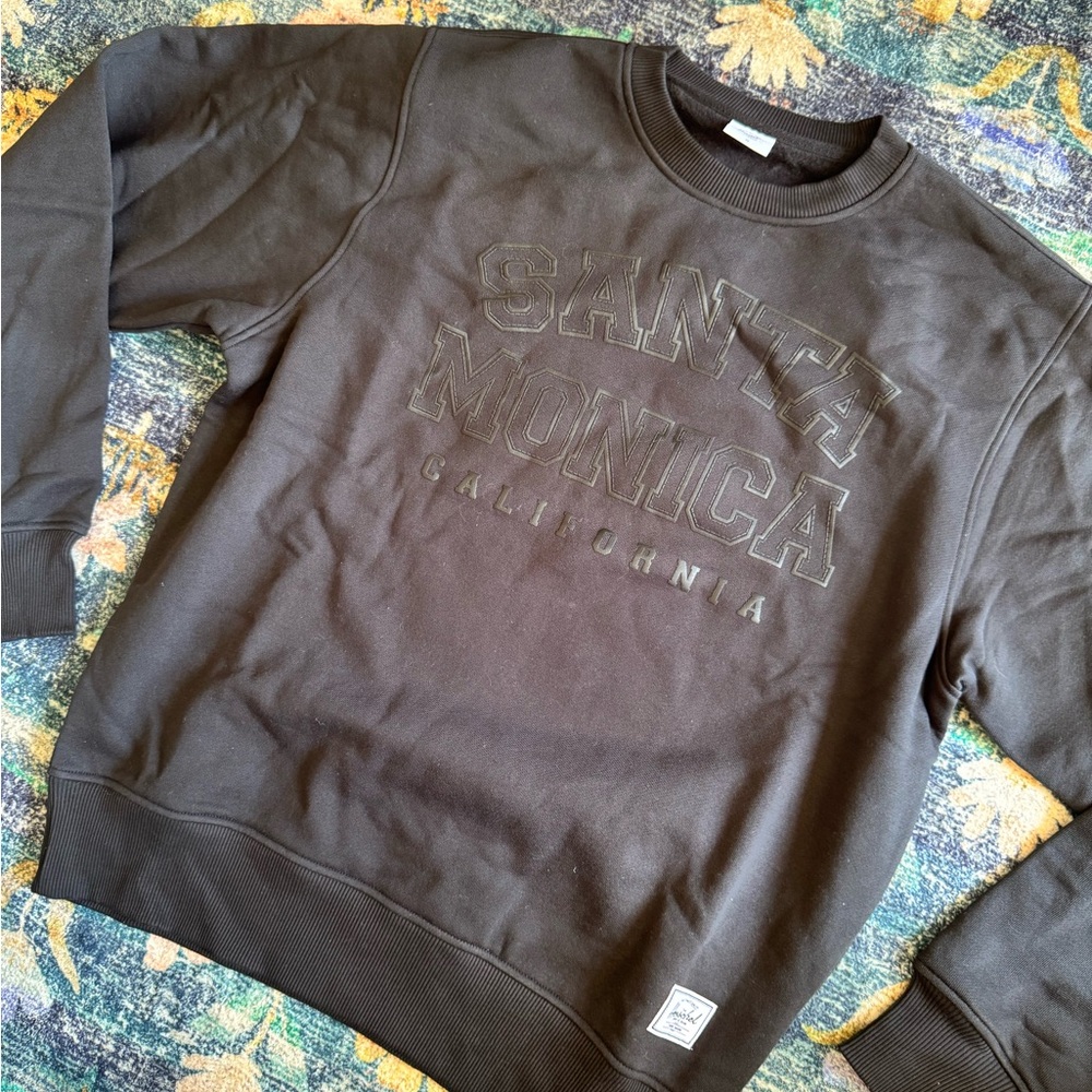 NWOT Herschel Supply Company Black Santa Monica California Embossed Crewneck - Picture 2 of 7